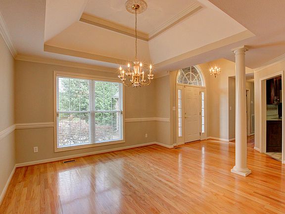 4th image of 2582 Hedgerow Ln