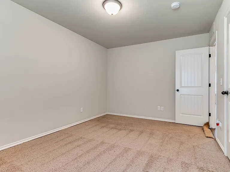6829 NW 157th St — Photo 39