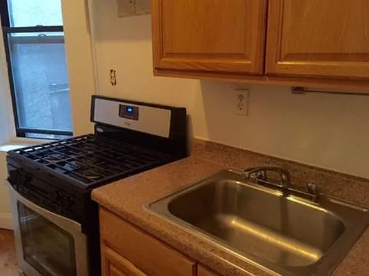 Rented by Veritas Property Management | media 34