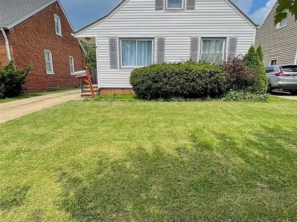 12825 Rockside Rd, Garfield Heights, OH 44125