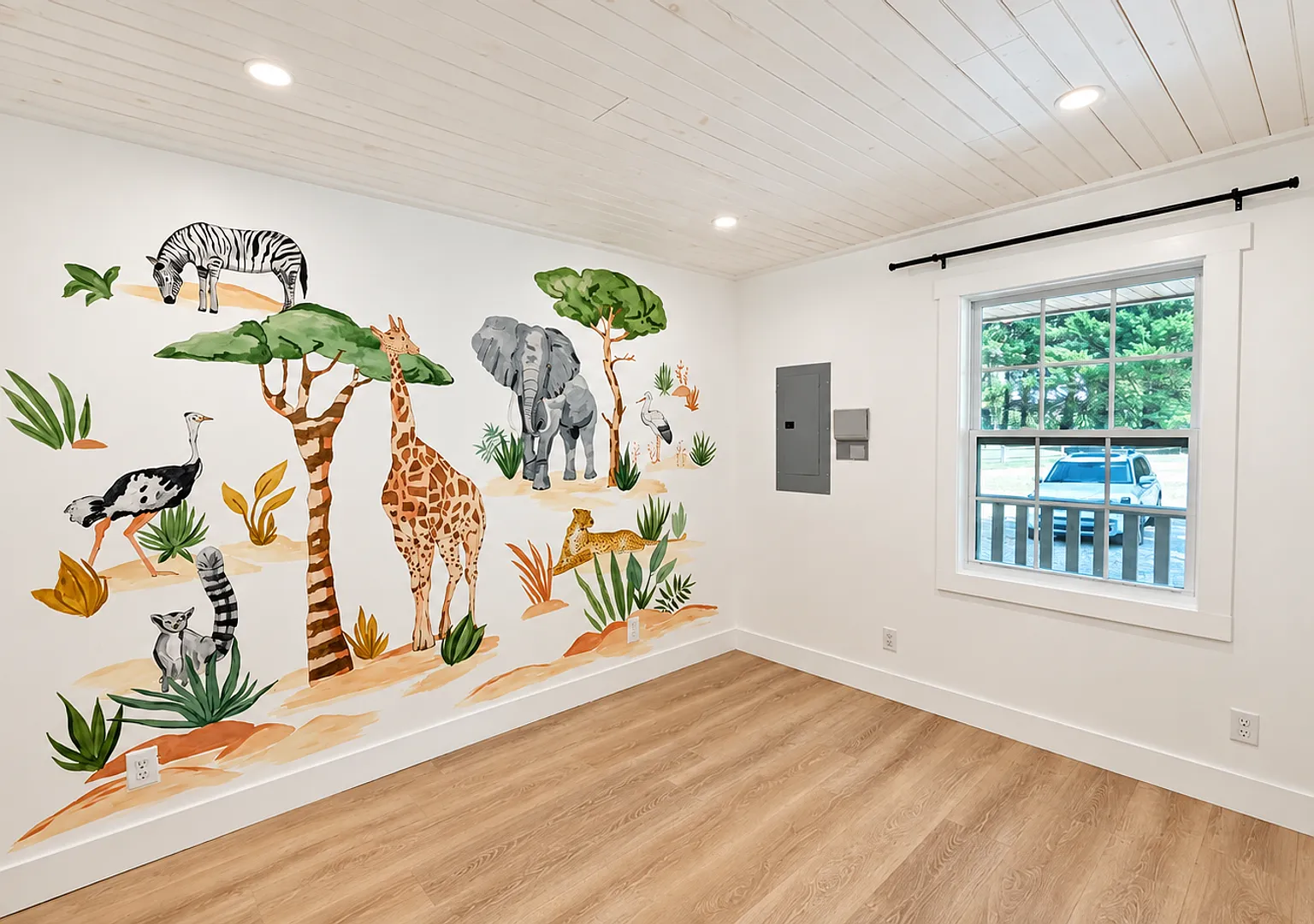 Upper Level Duplex-Long Term Rental $2000 per month + $75 monthly water charge — Photo 2