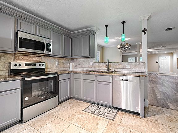 2nd image of 2205 White Pine Dr