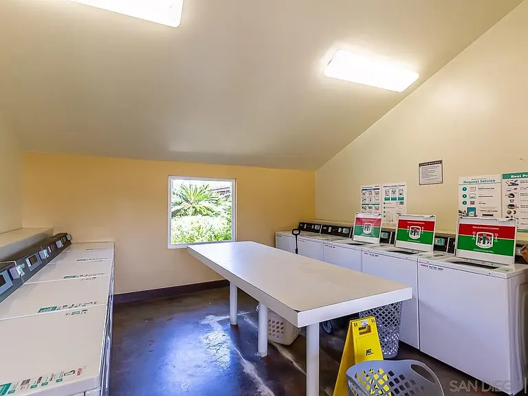 8571 Villa La Jolla Dr #L — Photo 5