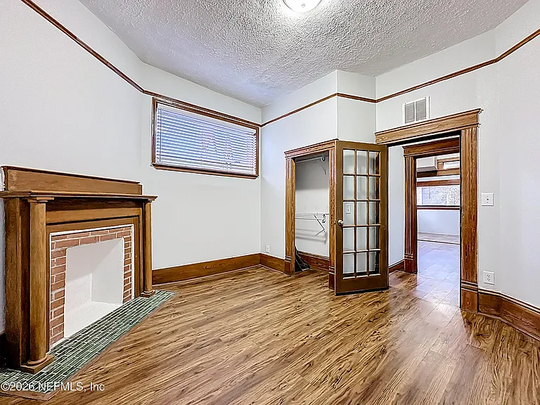 138 E Duval St — Photo 18