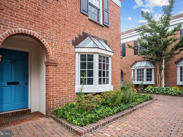 220 N Saint Asaph St Unit 20, Alexandria, VA 22314