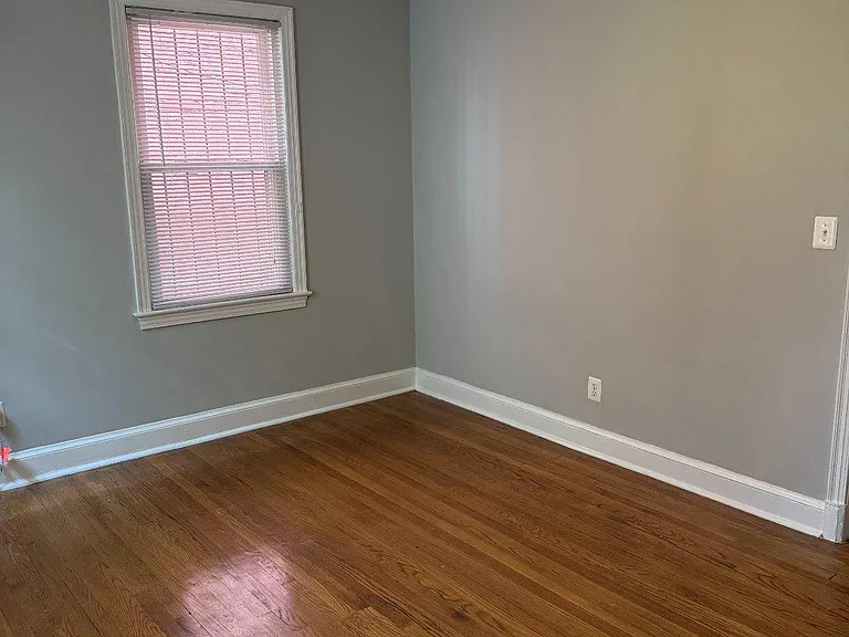 321 Adams St NE — Photo 11