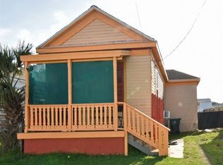 610 44th St, Galveston, TX 77550