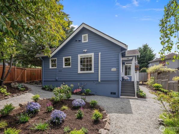 4505 SW Brace Point Drive, Seattle, WA 98136