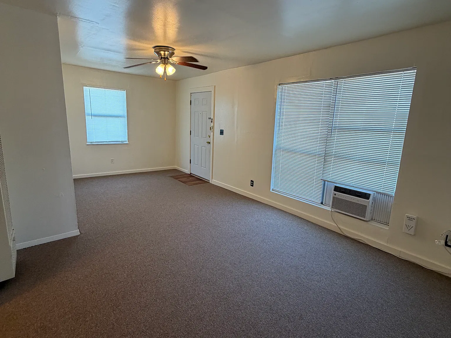2 bed, 900 sqft, $895 — Photo 3