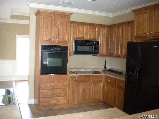 2nd image of 284 Stonegate Trl