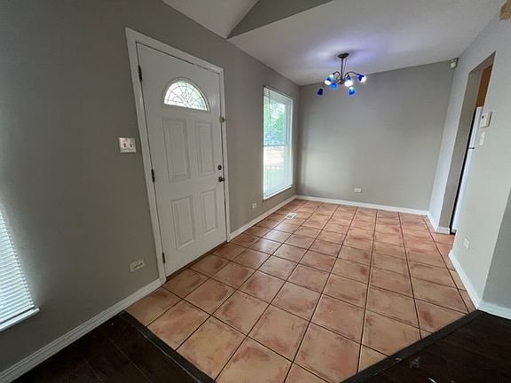 2nd image of 760 Roosevelt Rd