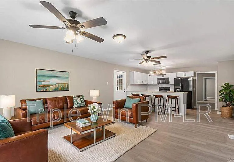 9914 Pinnacle Valley Rd — Photo 14