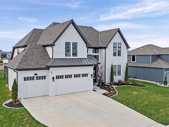 5th image of 10126 N Kansas Ct