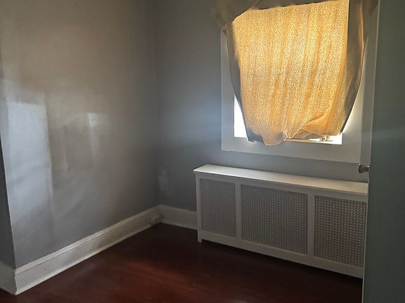 4th image of 2521 S Iseminger St