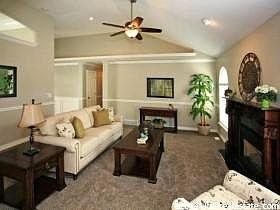 4th image of 593 N Canyon View Dr