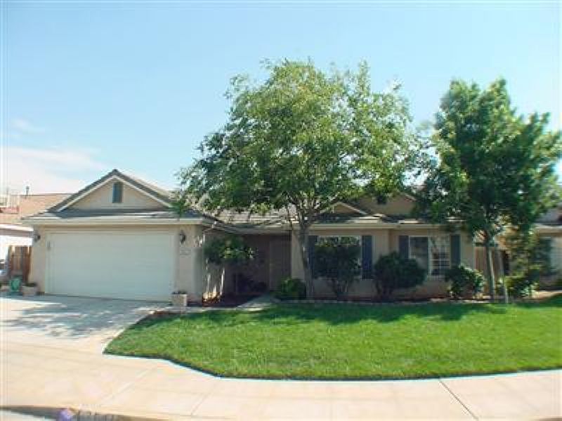 1st image of 2641 E Hillview Ave