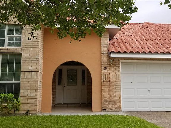 2nd image of 314 Emerald Lake Dr