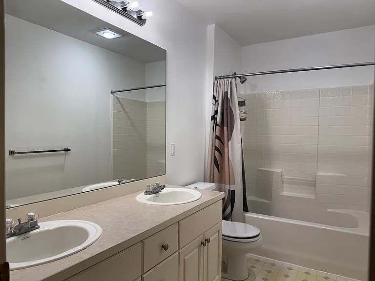 22625 SE 12th Pl — Photo 20