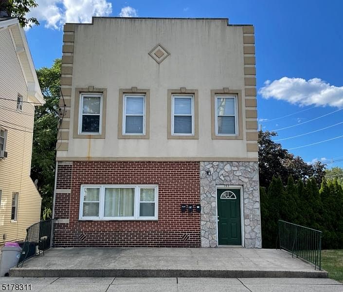 1st image of 121 Harrison St #1F