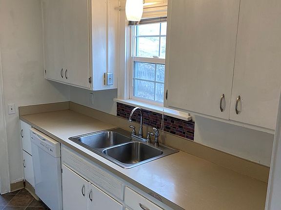 3rd image of 2228 Lindley Way