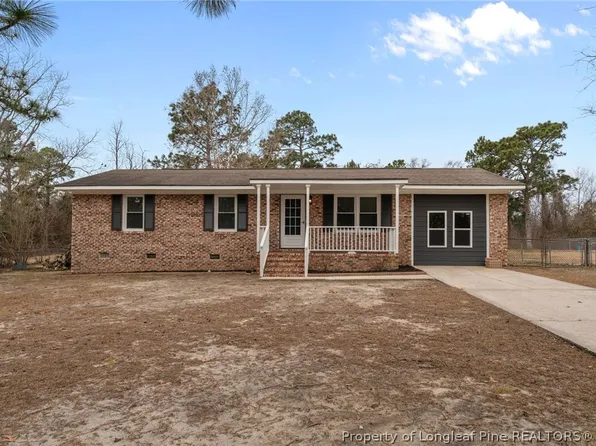 6138 Lexington Dr, Hope Mills, NC 28348