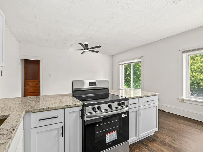 W180S7705 Pioneer Dr #2 — Photo 18