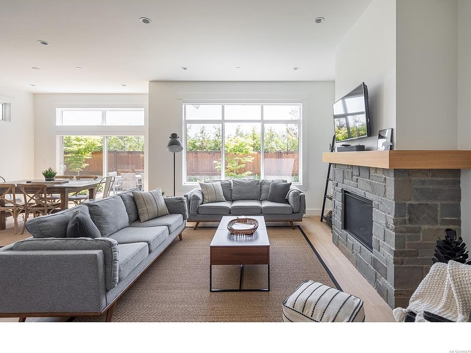 1st image of 846 Ackerman Rd #11