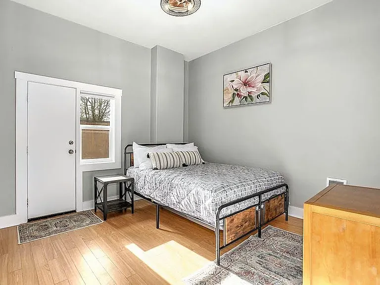 4307 SW Myrtle St — Photo 10