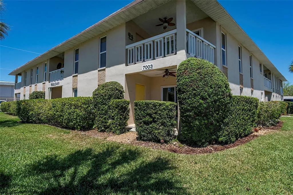 2 bed, 2.0 bath, 1264 sqft, $3,200 — Photo 2