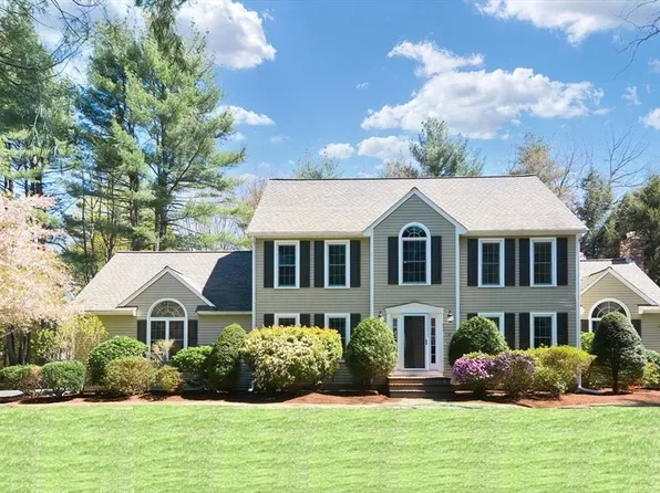 3 Michelles Way, Foxboro, MA 02035