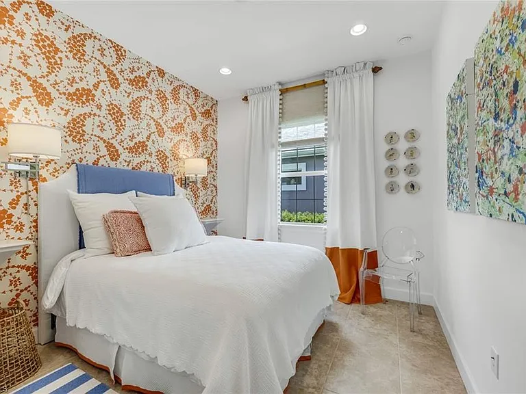 5878 Haiti Dr — Photo 11