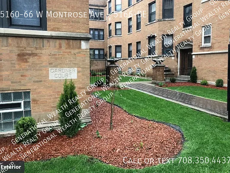 5160-66 W Montrose Ave #5166 — Photo 1