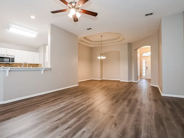 245 N Lake Cunningham Ave — Photo 4