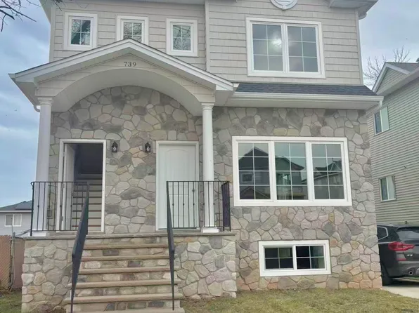 739 McGuire Ave, Staten Island, NY