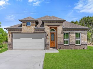 5833 Black Pine Cir, Granbury, TX 76048