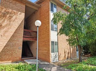 5809 Oakwood Dr APT D, Lisle, IL 60532