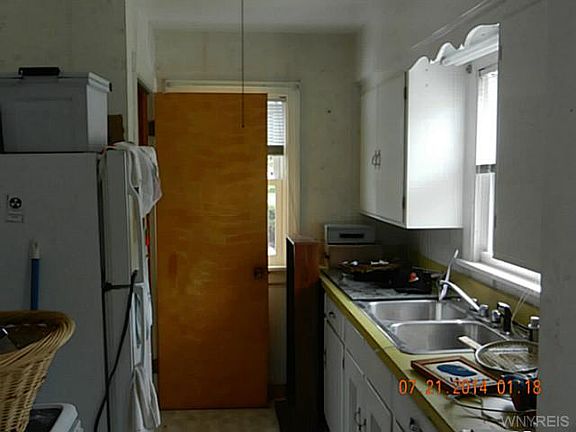 2nd image of 48 Euclid Ave