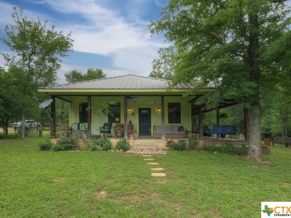 1035 Westwood Rd, Lockhart, TX 78644