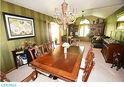 3rd image of 1160 Venetian Way