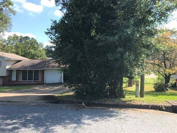 2nd image of 3904 25th Ave