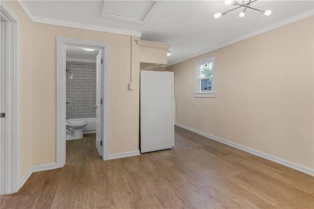 1 bed, 1.0 bath, 1812 sqft, $1,400 — Photo 4