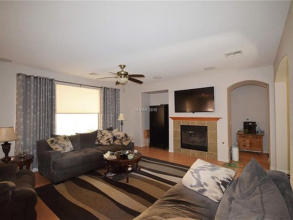 4th image of 8133 Meadow Falls St