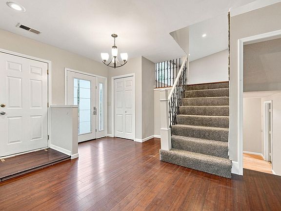 5th image of 13409 Jonquil St NW