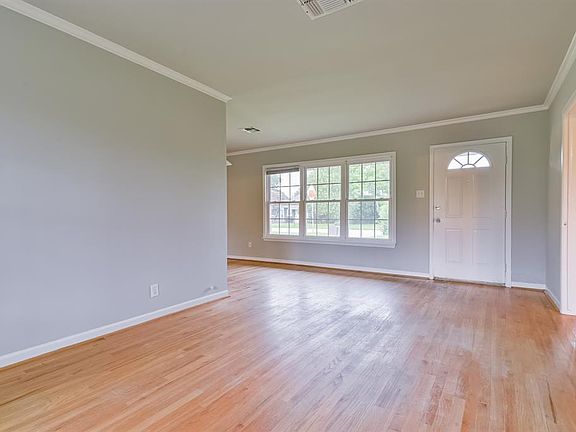 5th image of 103 Marlin Ave