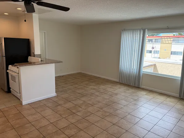 4615 N Bellflower Blvd #5, Long Beach, CA 90808