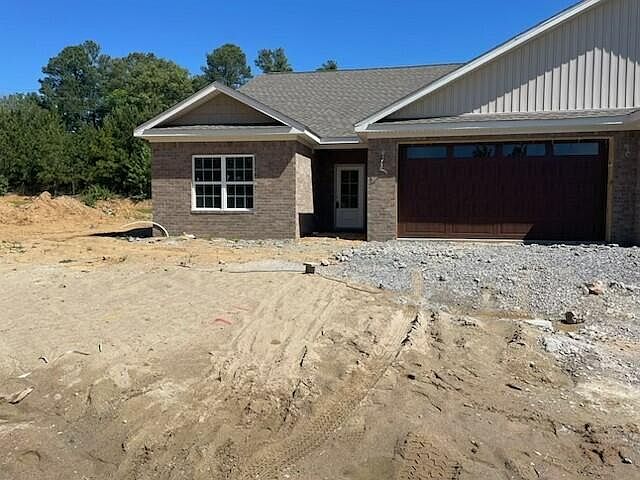 1st image of 170 Hidden Valley Dr