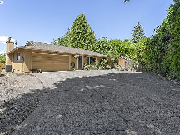 3rd image of 1814 Redwood Ct