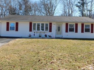 34 Highland Dr, Ledyard, CT 06339