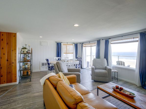 7025 NW Logan Rd #Id1609821p, Lincoln City, OR 97367 – 2-bedroom rental in Lincoln City
