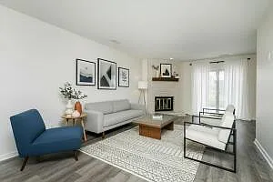 1992 N Waterfront Dr N #D — Photo 4